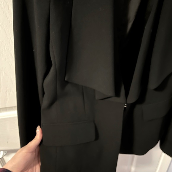 BCBGMAXAZRIA black blazer/ suit jacket - Picture 2 of 9